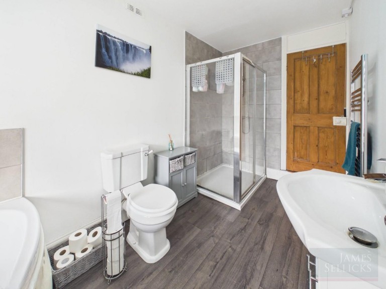 Images for Central Road, Woodgate, Leicester