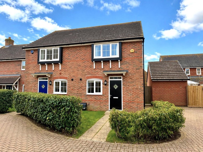 Click the photo for more details of Oak Row, Brixworth, Northampton, NN6