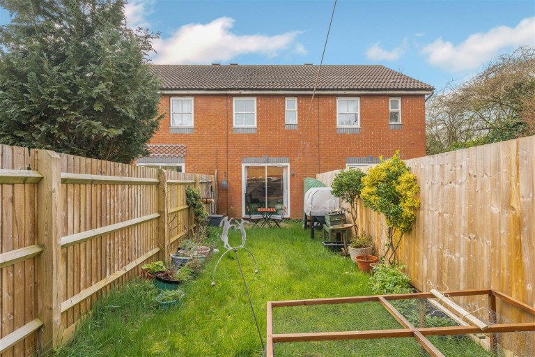 Images for Wellington Avenue, Banbury - ideal for commuters