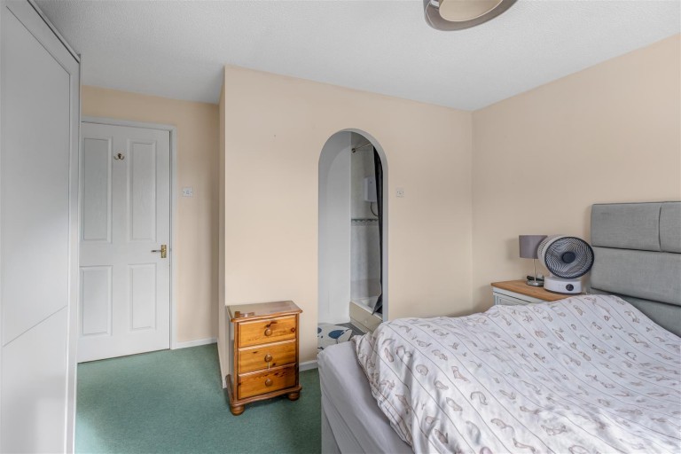 Images for Wellington Avenue, Banbury - ideal for commuters