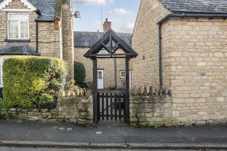 Images for St. Michaels Court, Ashton, NN7