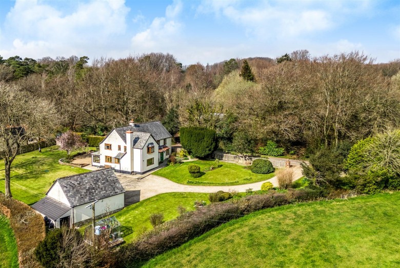 Click the photo for more details of Hillside street, Buckland St. Mary, Chard