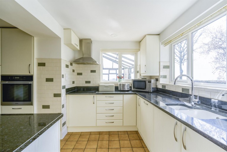 Images for Hillside street, Buckland St. Mary, Chard