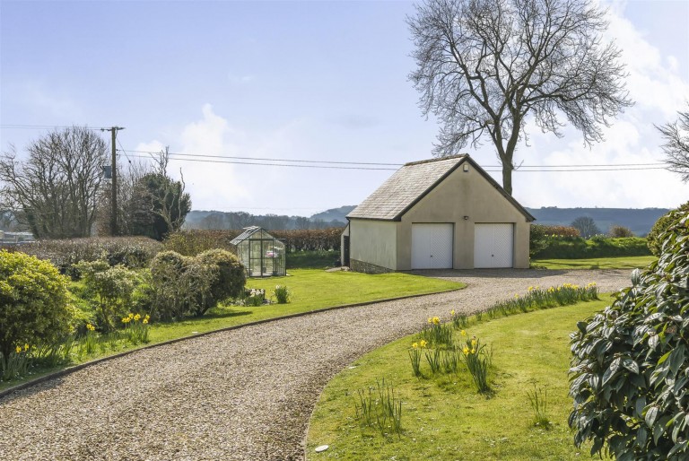 Images for Hillside street, Buckland St. Mary, Chard