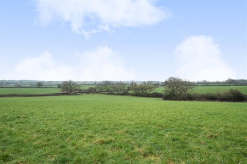 Click the photo for more details of Cresswell Lane, Lea, Malmesbury