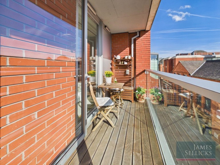 Images for The Circus, Highcross Lane, Leicester