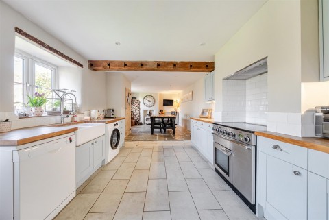 Click the photo for more details of Noahs Hill, West Monkton, Taunton