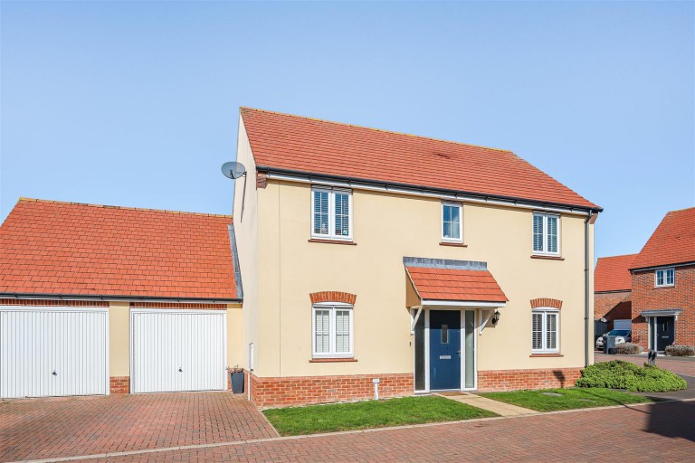 Images for Lincoln Gardens, Thaxted, Dunmow