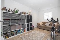 Images for Lincoln Gardens, Thaxted, Dunmow