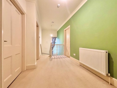 Click the photo for more details of Gate Lane, Freshwater Bay