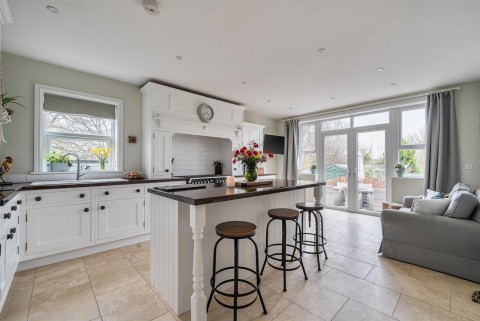 Click the photo for more details of South Villas, Cotford St. Luke, Taunton