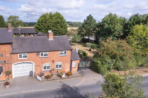 Click the photo for more details of Main Street, Sutton Cheney, CV13