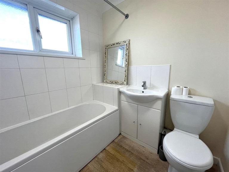 Images for Old Farm Gardens, Blandford Forum