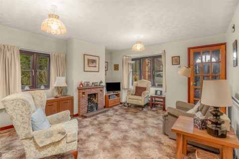 Click the photo for more details of Manor Close, Middleton Cheney, Banbury