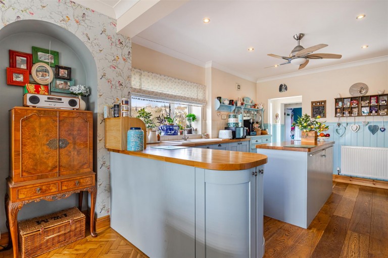 Images for Barcombe Heights, Preston, Paignton