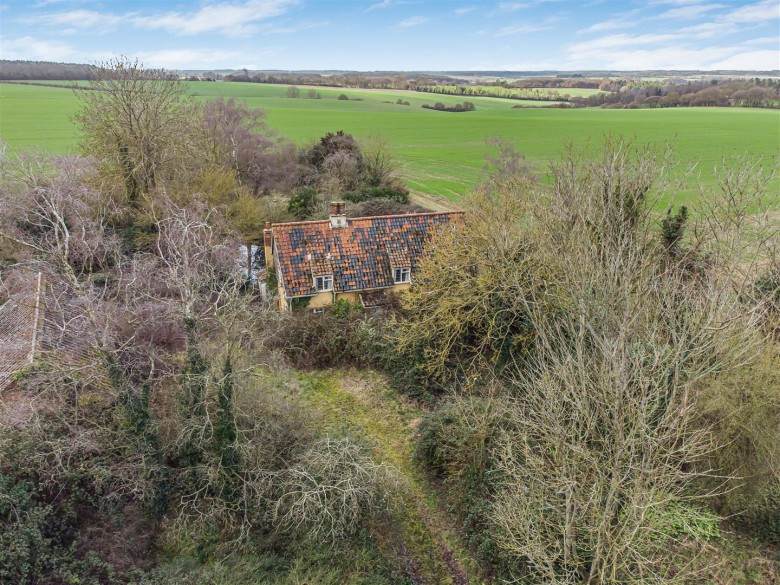 Click the photo for more details of Dunstall Green, Ousden, Newmarket