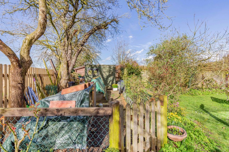 Images for Middle Green, Higham