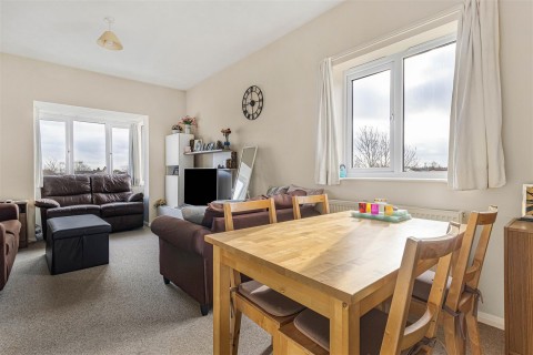 Click the photo for more details of Loris Court, Cambridge