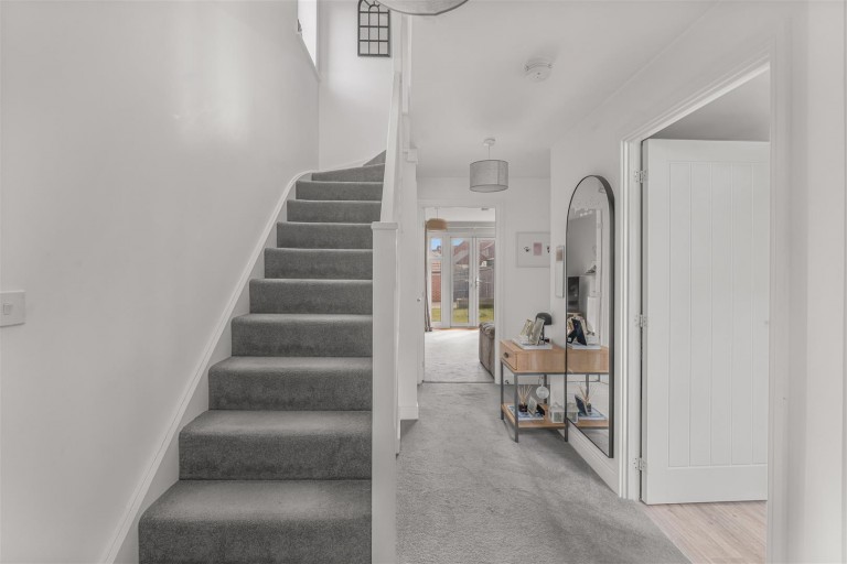 Images for Longdon Crescent, Banbury - complete onward chain