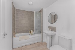 Images for Longdon Crescent, Banbury - complete onward chain