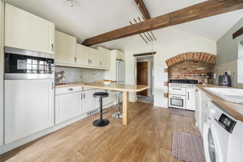 Click the photo for more details of Wappenham Road, Abthorpe, NN12