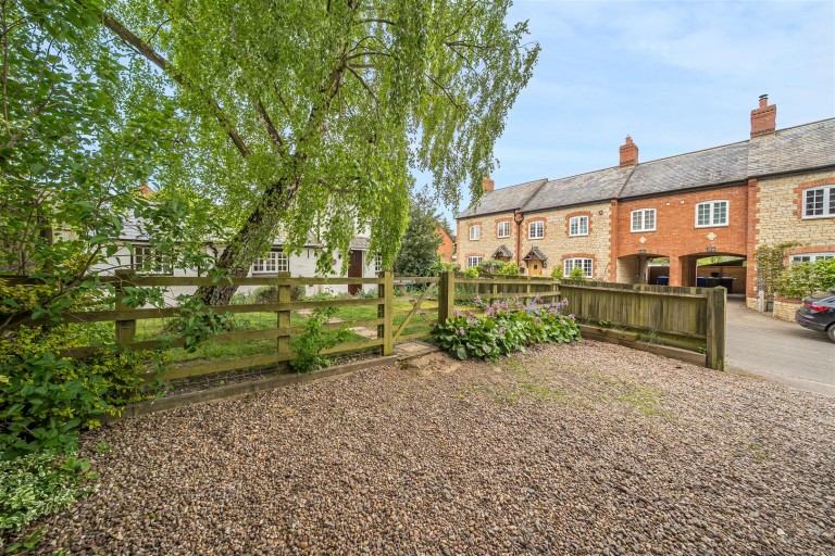 Images for Wappenham Road, Abthorpe, NN12