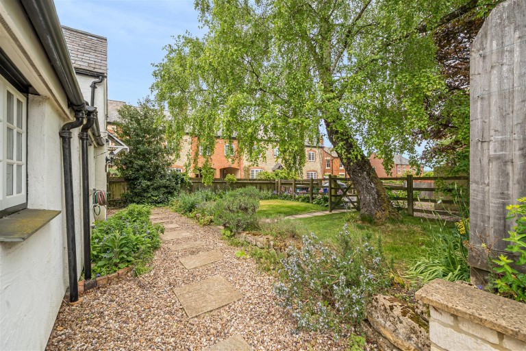 Images for Wappenham Road, Abthorpe, NN12