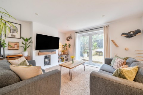 Click the photo for more details of Hopsfield, Milborne St. Andrew, Blandford Forum