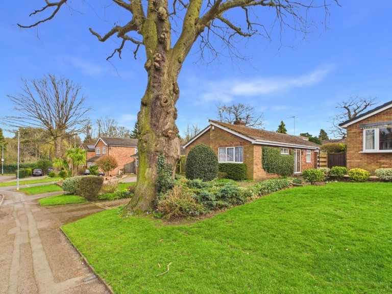 Images for Hollies Way, Bushby, Leicestershire