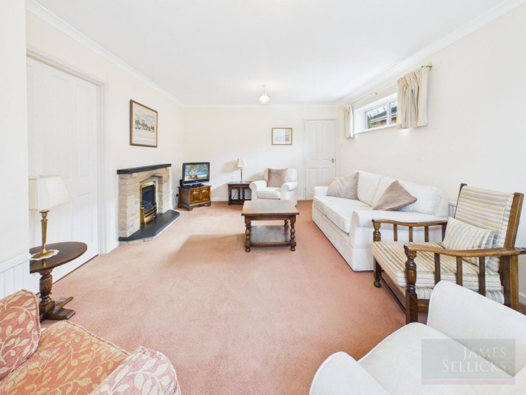 Images for Hollies Way, Bushby, Leicestershire