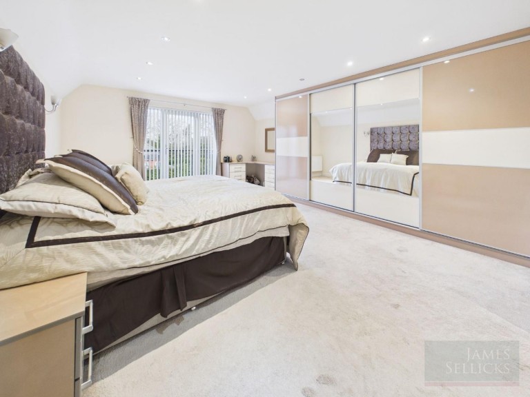 Images for Stoughton Road, Oadby, Leicestershire