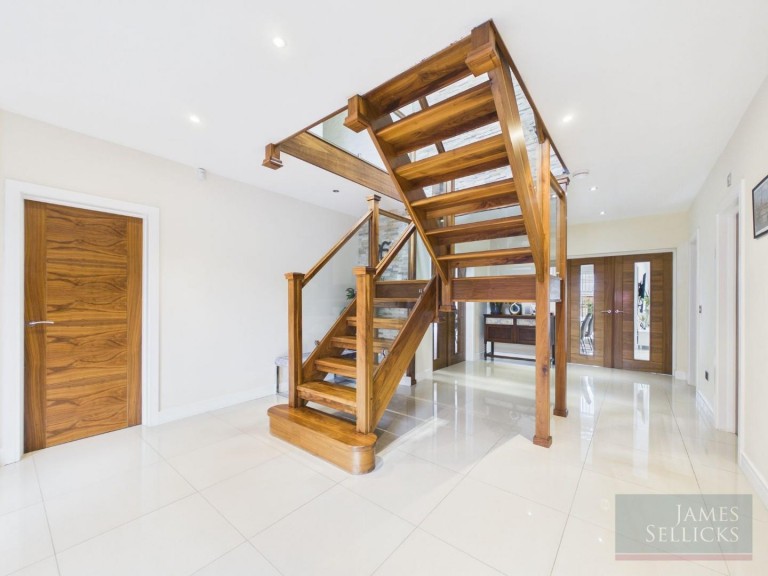 Images for Stoughton Road, Oadby, Leicestershire