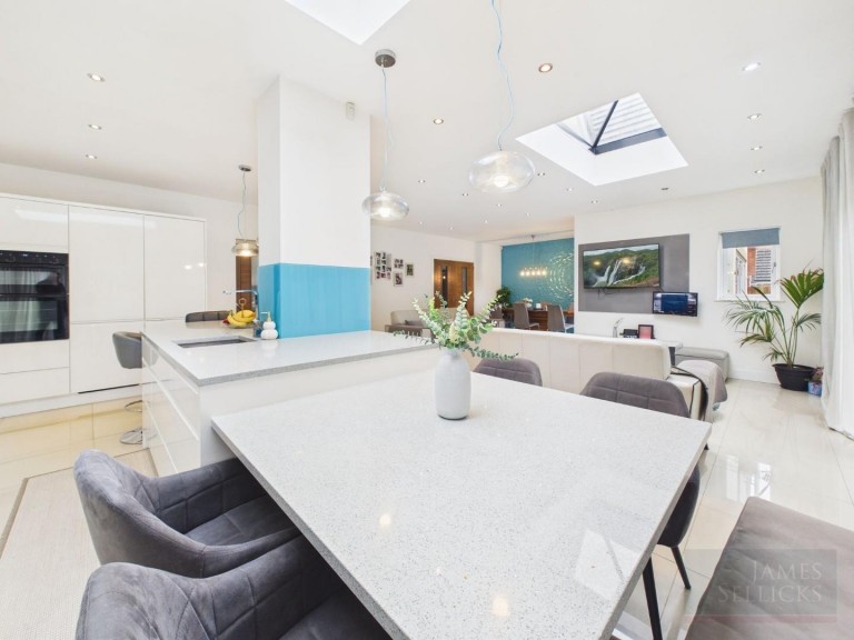 Images for Stoughton Road, Oadby, Leicestershire