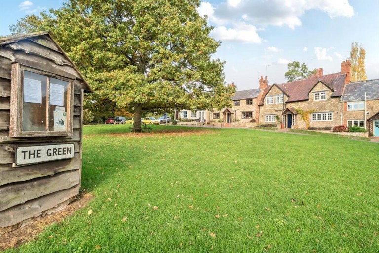 Images for The Green, Lois Weedon, NN12