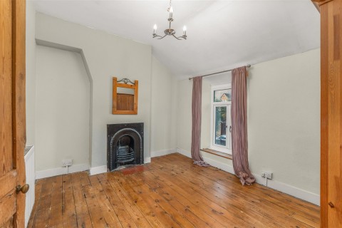 Click the photo for more details of Round Close Road, Adderbury