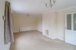 Images for Elliott Close, Newmarket