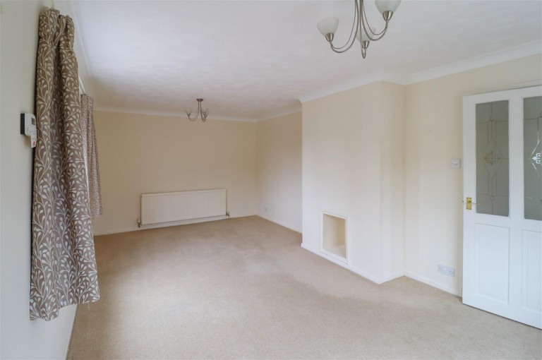 Images for Elliott Close, Newmarket