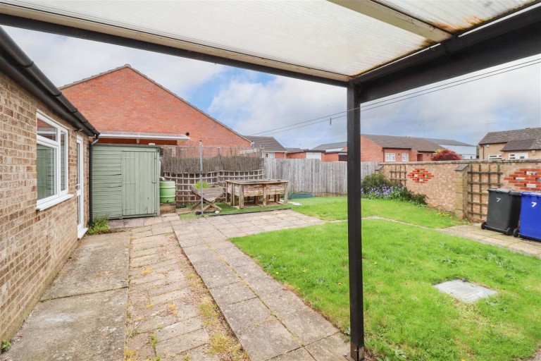 Images for Elliott Close, Newmarket