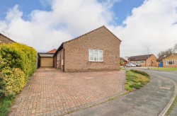 Images for Elliott Close, Newmarket