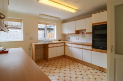 Images for Elliott Close, Newmarket