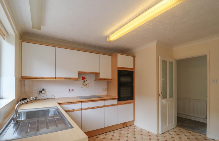 Images for Elliott Close, Newmarket