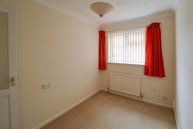 Images for Elliott Close, Newmarket