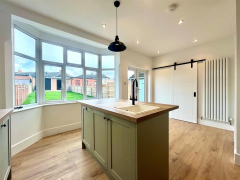 Click the photo for more details of Brookland Road, Northampton, NN1