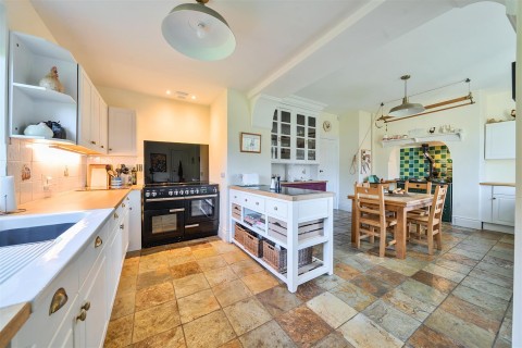 Click the photo for more details of Jury Road, Dulverton