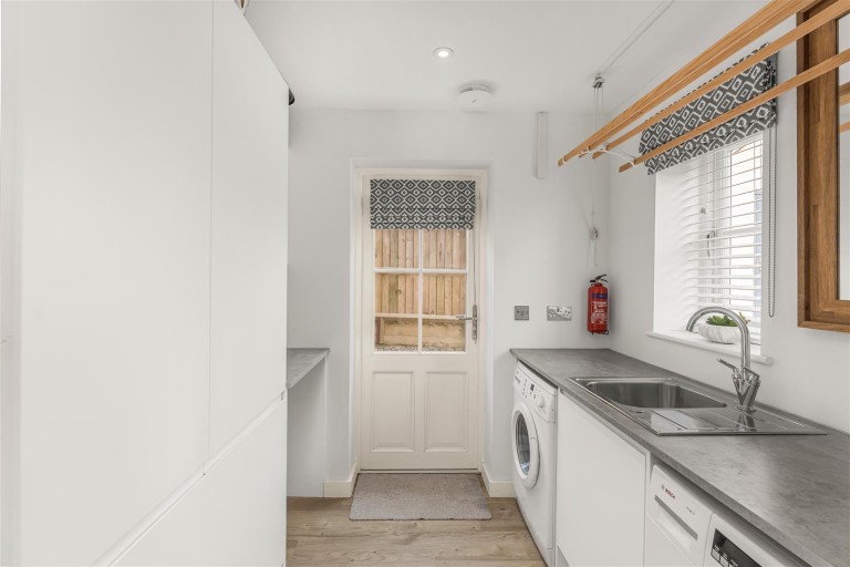 Images for Hightown Road, Banbury - stunning bespoke interior