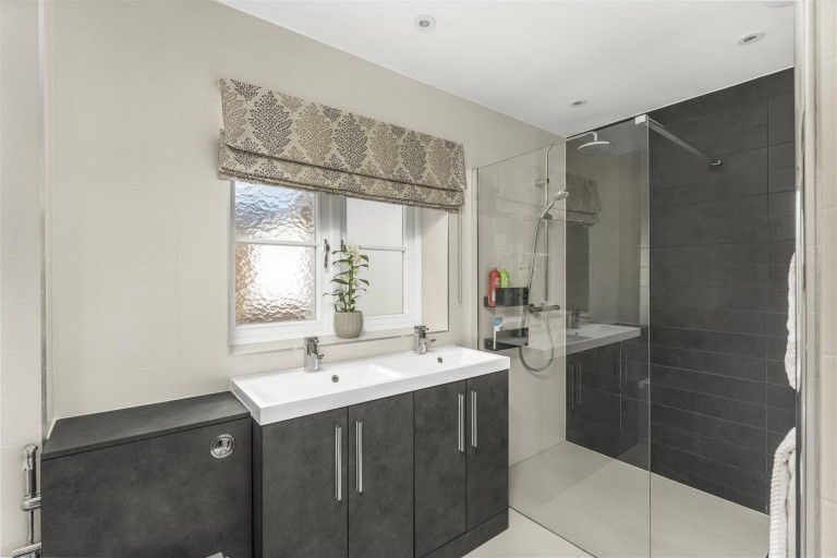 Images for Hightown Road, Banbury - stunning bespoke interior