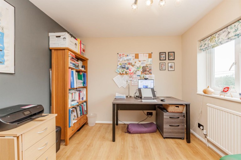 Images for Midway, Middleton Cheney - end of chain