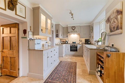Click the photo for more details of Stow on the Wold, Gloucestershire