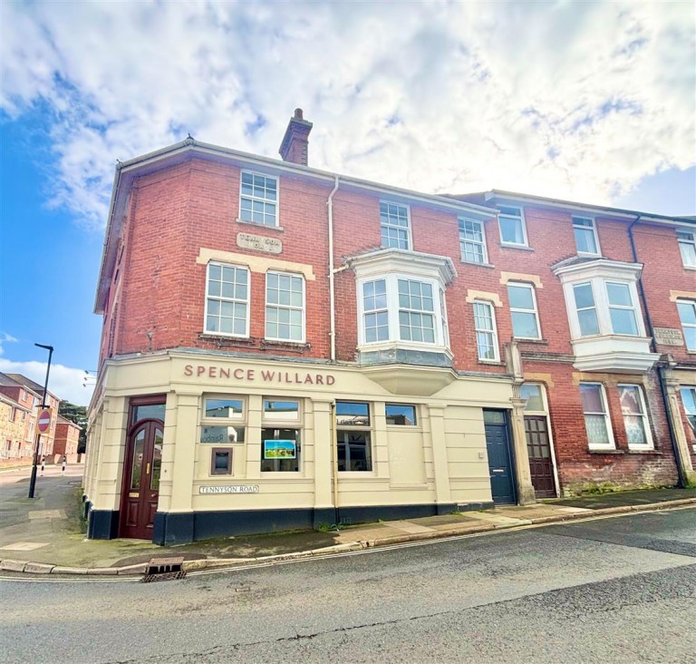 Images for Tennyson Road, Freshwater