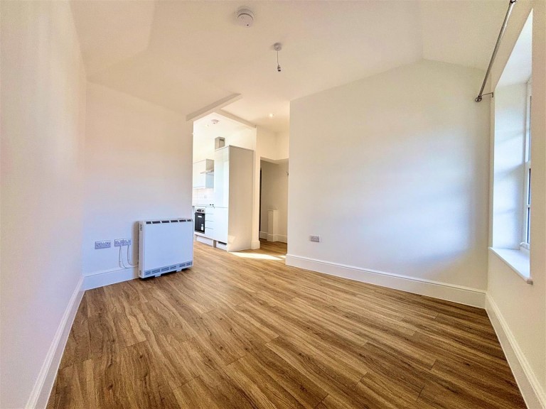 Images for Tennyson Road, Freshwater